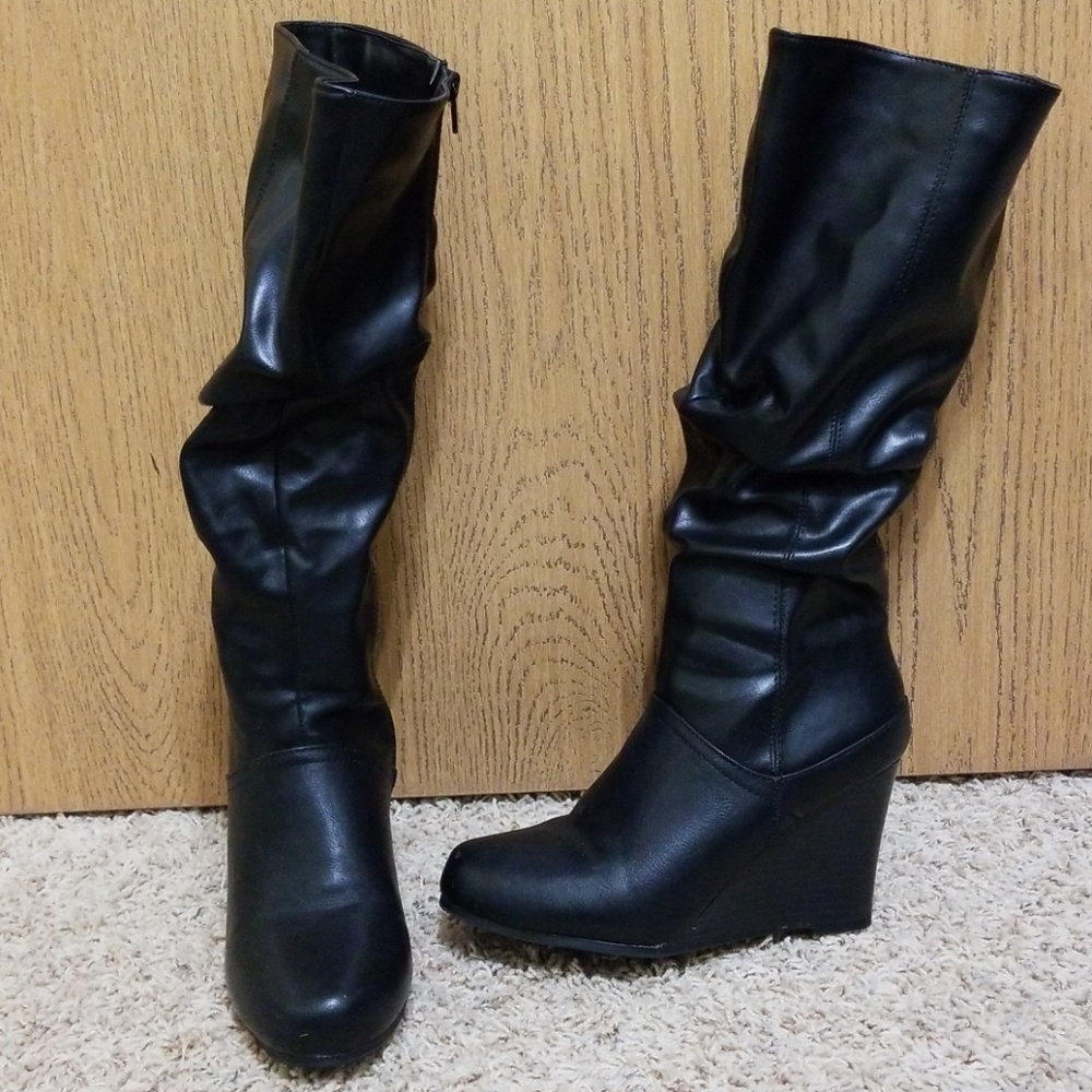 Black slouchy wedge boots